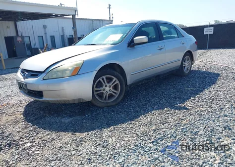 2005 Honda Accord 2.4 Lx z USA, uszkodzony, nr VIN 1HGCM56445A022448